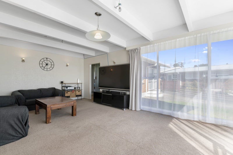 8 Rameses Place, Pomare, Rotorua - Carousel 2