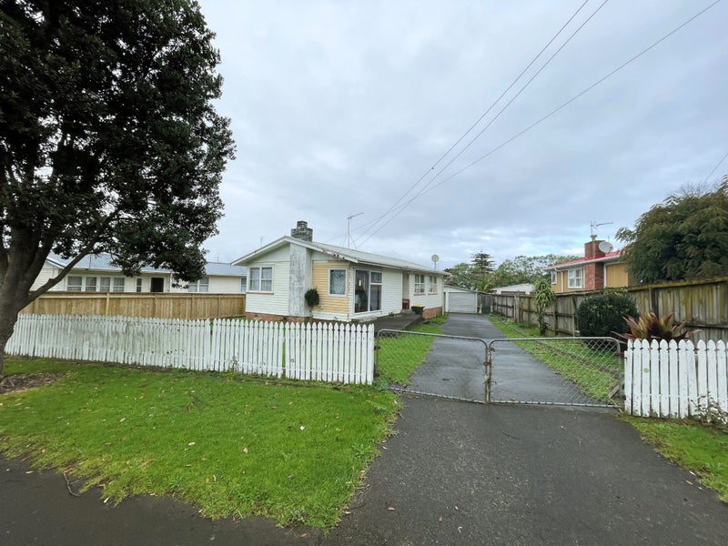 20 Clayton Avenue, Otara, Auckland - Carousel 2