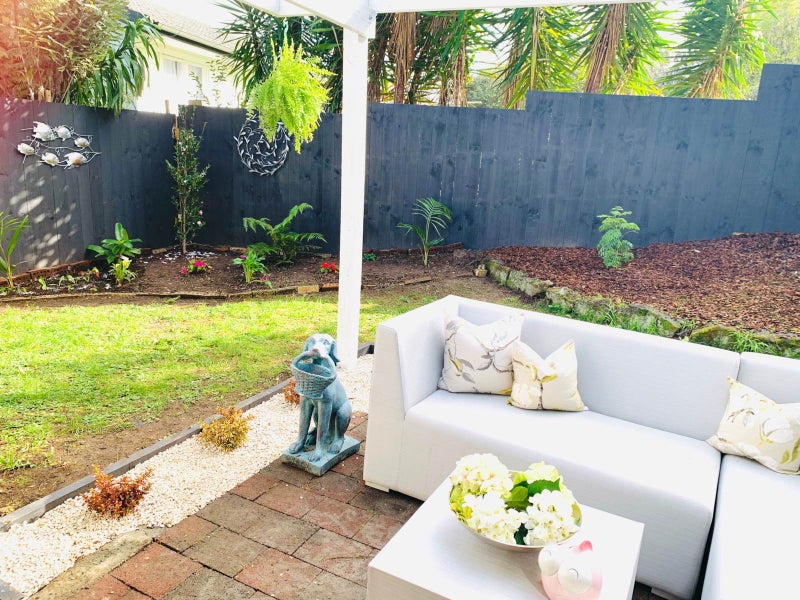 2/21 Cosy Place, Howick, Auckland - Carousel 1