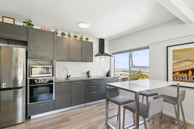 11/32 Akaroa Drive, Maupuia, Wellington - Carousel 2