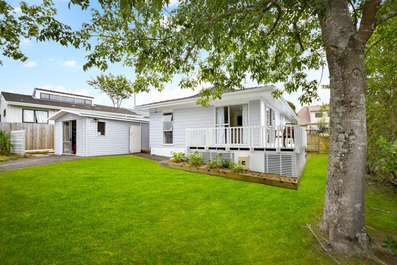 70 Lynn Road, Bayview, Auckland - Carousel 1
