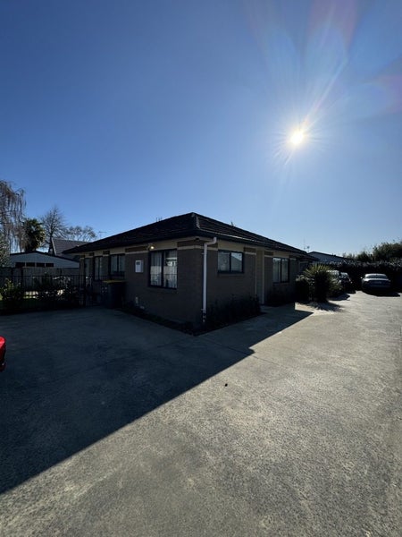 2/338 Peachgrove Road, Fairfield, Hamilton - Carousel 1