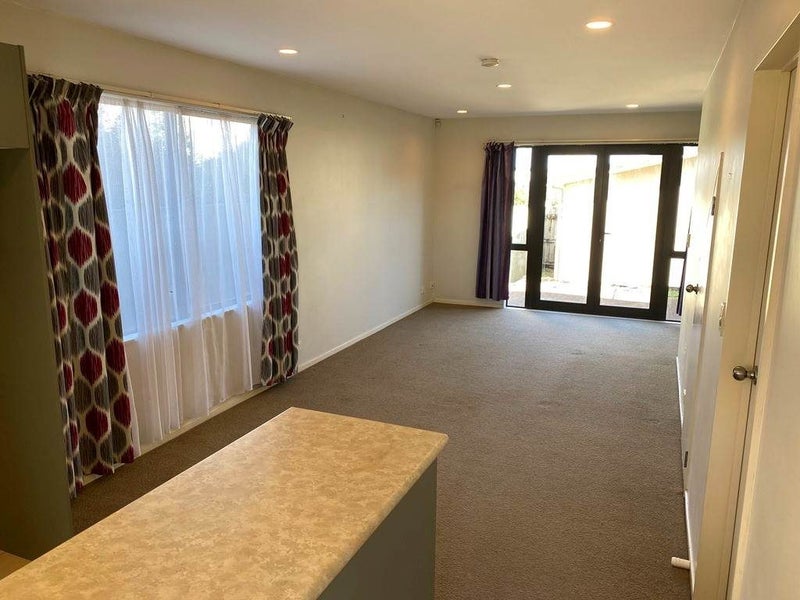 37 Spalding Rise, Golflands, Auckland - Carousel 2