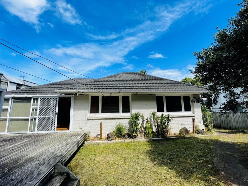 1/20 Nile Road, Milford, Auckland - Carousel 1