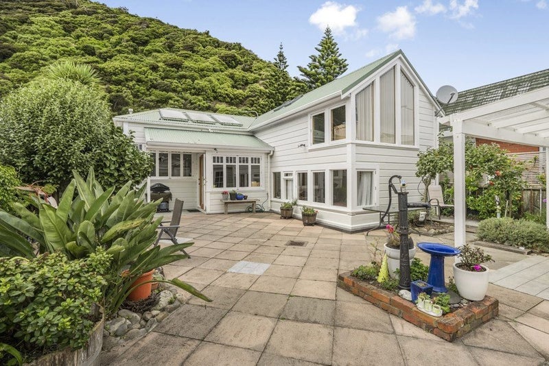 230 Muritai Road, Eastbourne, Lower Hutt - Carousel 1