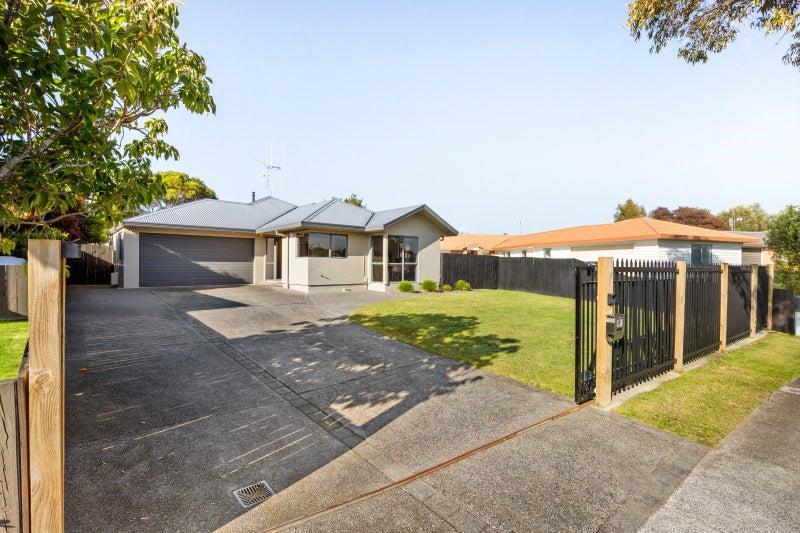 61 Diomede Glade, Flagstaff, Hamilton - Carousel 31