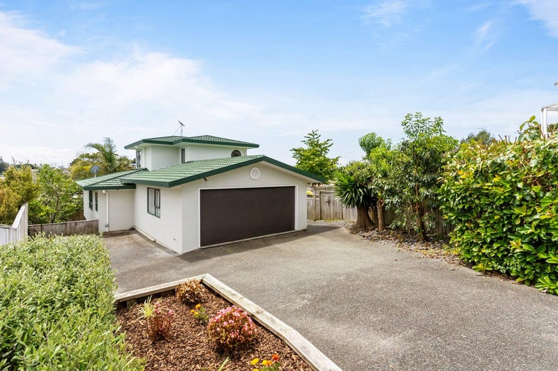 4A Holiday Road, Stanmore Bay, Whangaparaoa - Carousel 1