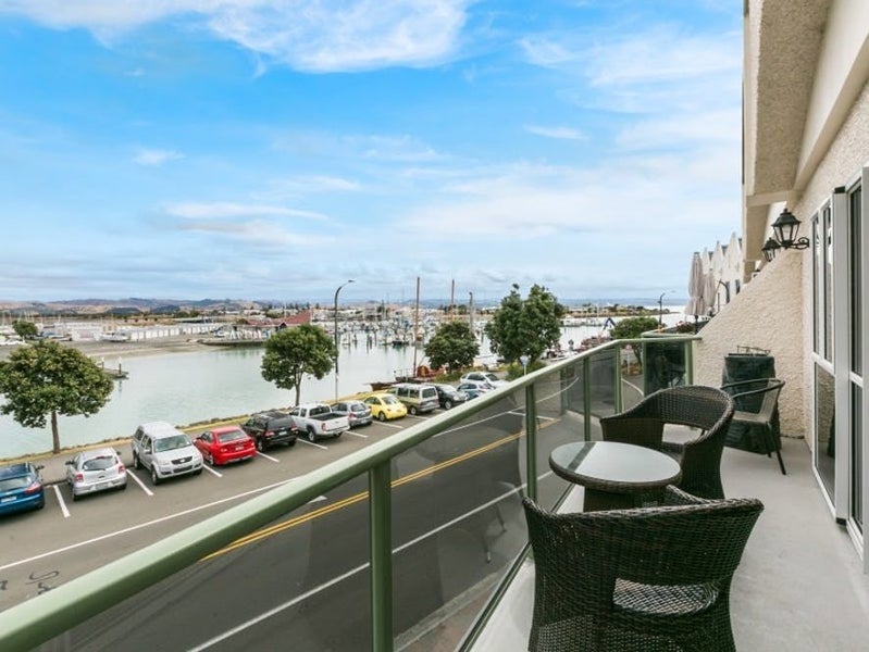 11/26 West Quay, Ahuriri, Napier - Carousel 1