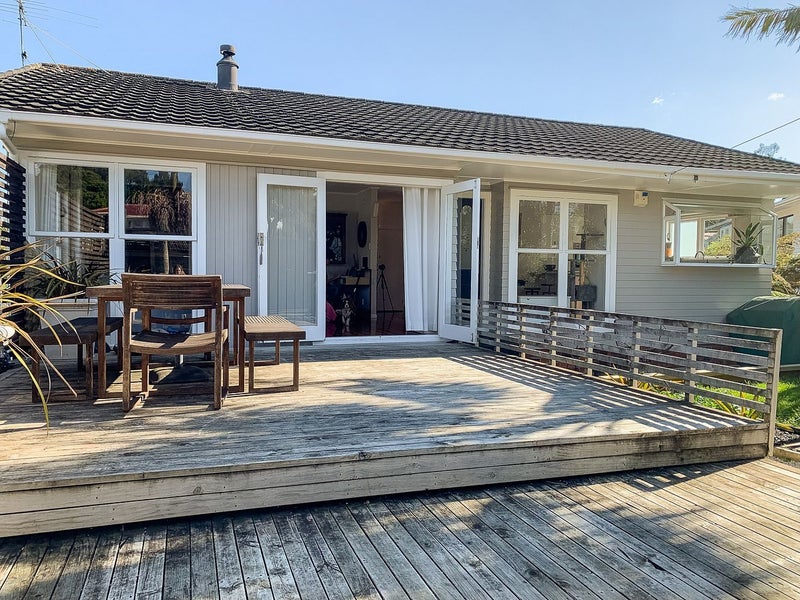 29 Laburnum Road, New Windsor, Auckland - Carousel 1