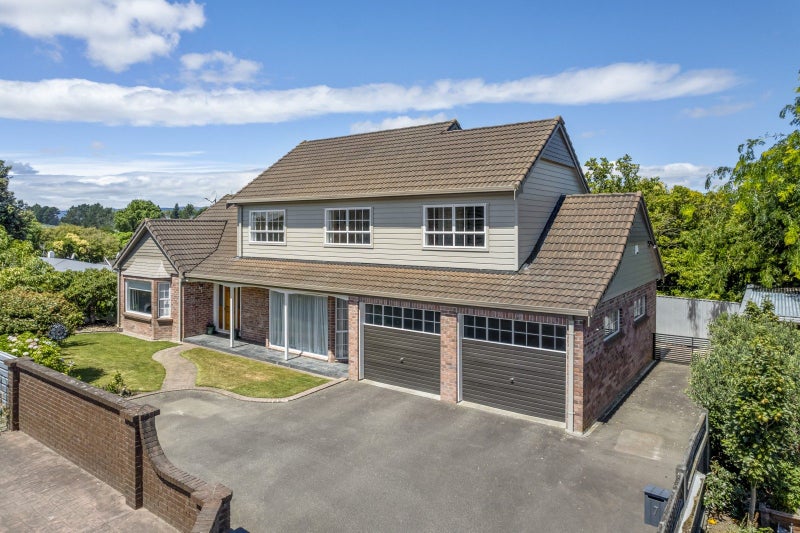 7 Ngahere Court, Awapuni, Palmerston North - Carousel 1