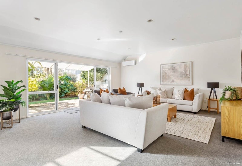 2/41 Byron Avenue, Takapuna, Auckland - Carousel 2