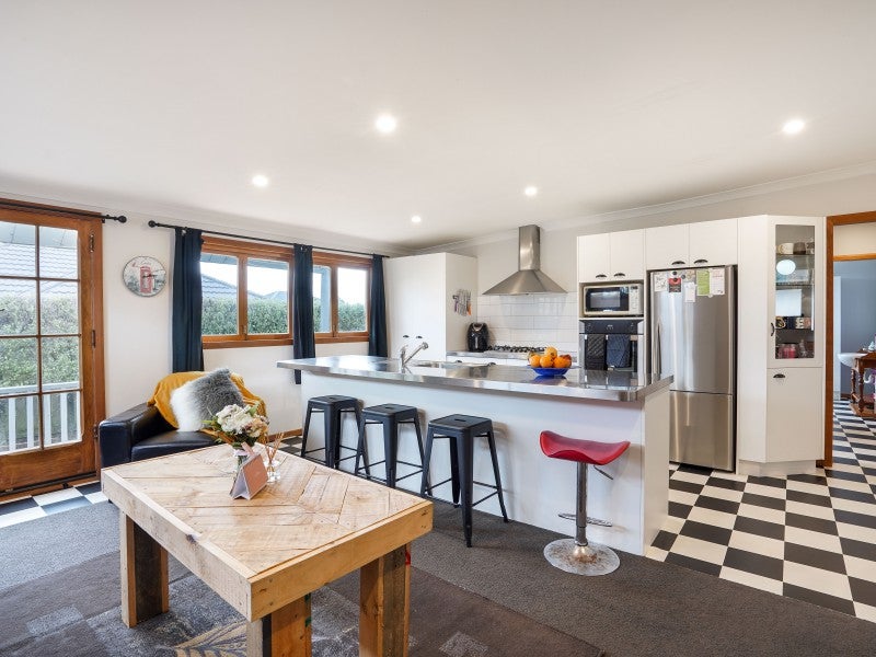 36 Knowles Street, Terrace End, Palmerston North - Carousel 2