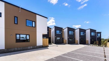 7/155 Te Atatu Road, Te Atatu South, Auckland - Carousel 1