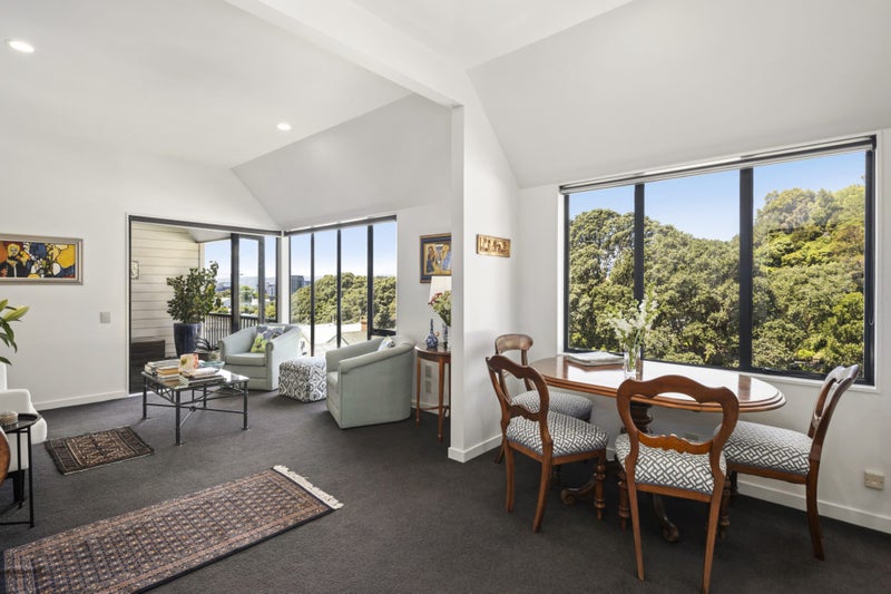 18 Patanga Crescent, Thorndon, Wellington - Carousel 2