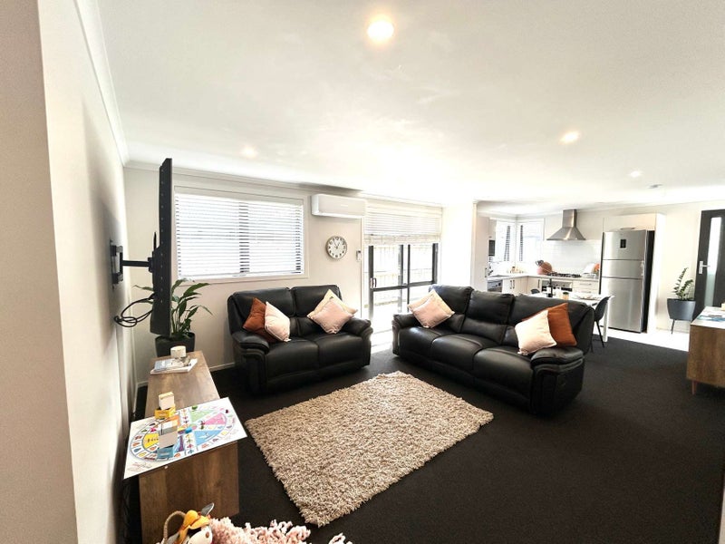3 Faber Place, Rototuna North, Hamilton - Carousel 1