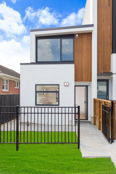 5 Mokopiko Court, Beach Haven, Auckland - Carousel 1