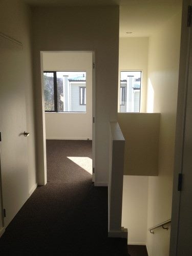 7/11 Gordon Place, Newtown, Wellington - Carousel 12