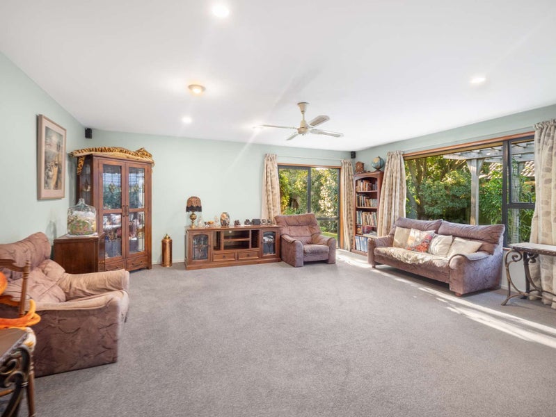 15 Hemingford Place, Halswell, Christchurch - Carousel 2