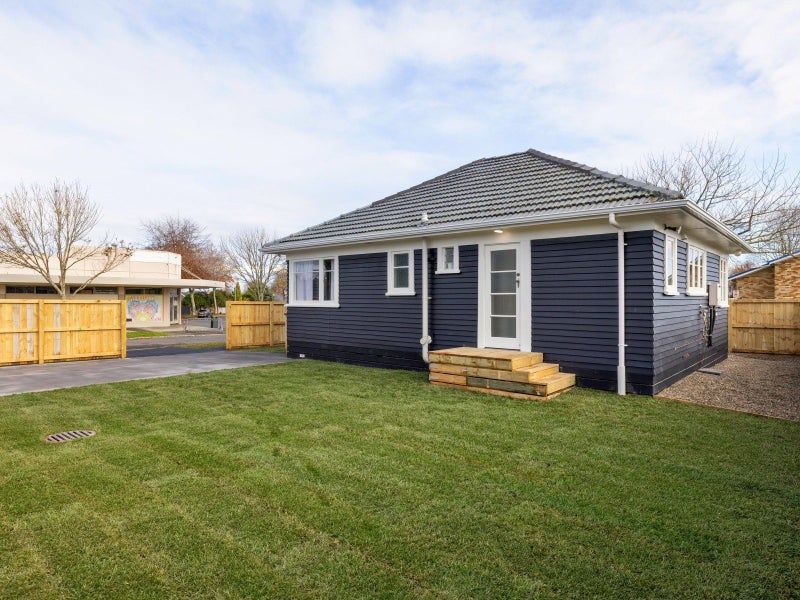 1/1 Williams Place, Fairfield, Hamilton - Carousel 3