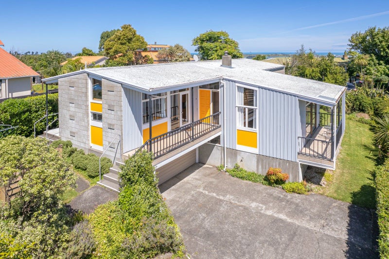 96 Mount View Road, Bastia Hill, Whanganui - Carousel 1