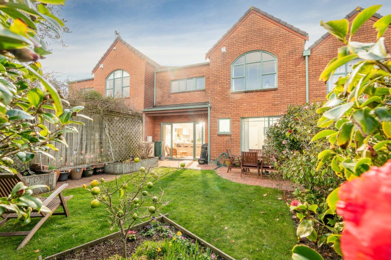 11/9 Arawa Road, Hataitai, Wellington - Carousel 1