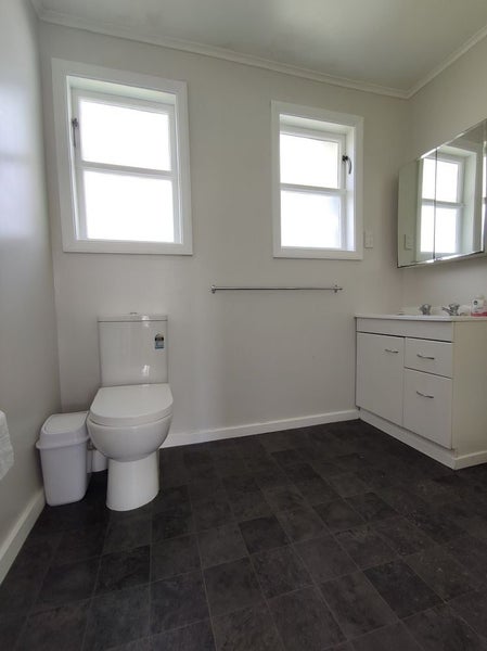 24 Barton Grove, Naenae, Lower Hutt - Carousel 9