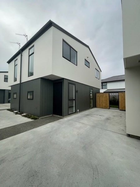 2/4 Gibbon Street, Sydenham, Christchurch - Carousel 1