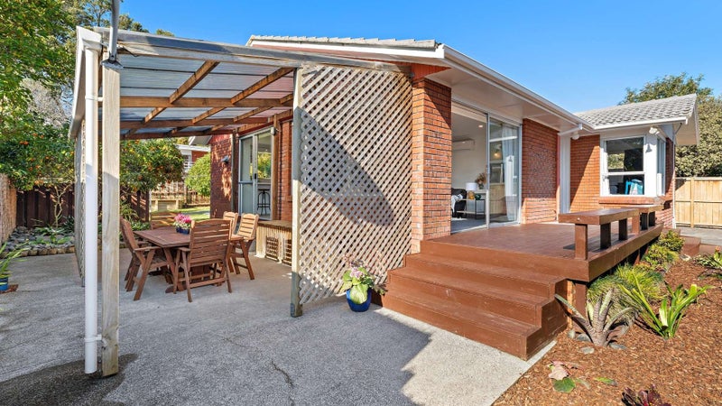 31 Humphrey Kemp Avenue, Henderson, Auckland - Carousel 1