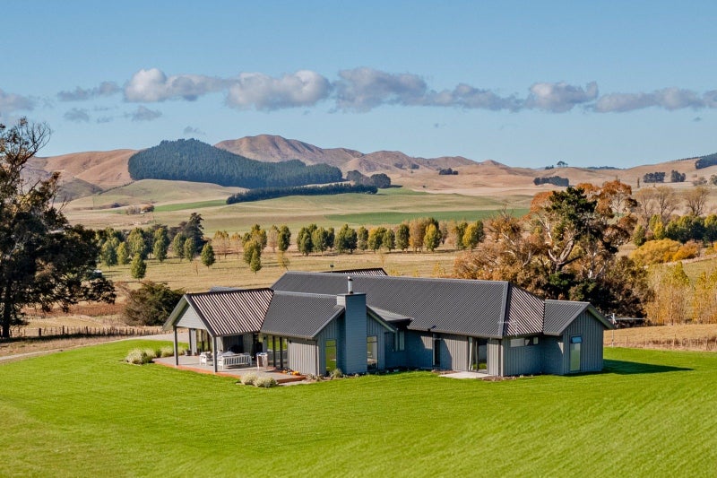 366 Elsthorpe Road, Otane - Carousel 1