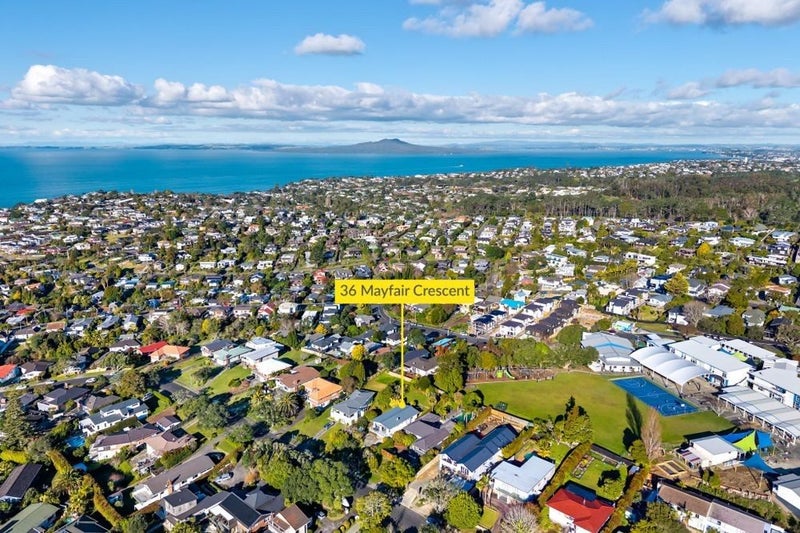 36 Mayfair Crescent, Mairangi Bay, Auckland - Carousel 11
