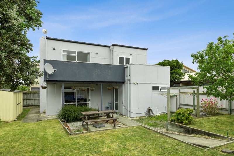18A Meeanee Quay, Westshore, Napier - Carousel 1