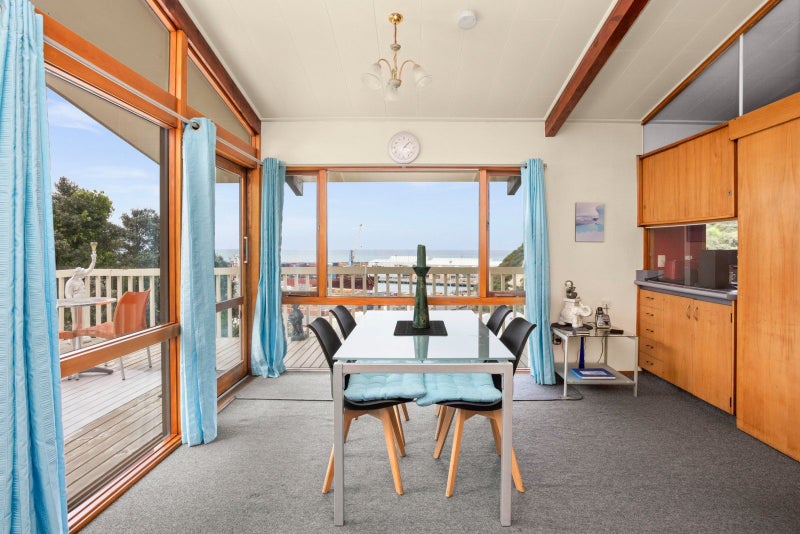 2 Karaka Road, Bluff Hill, Napier - Carousel 2