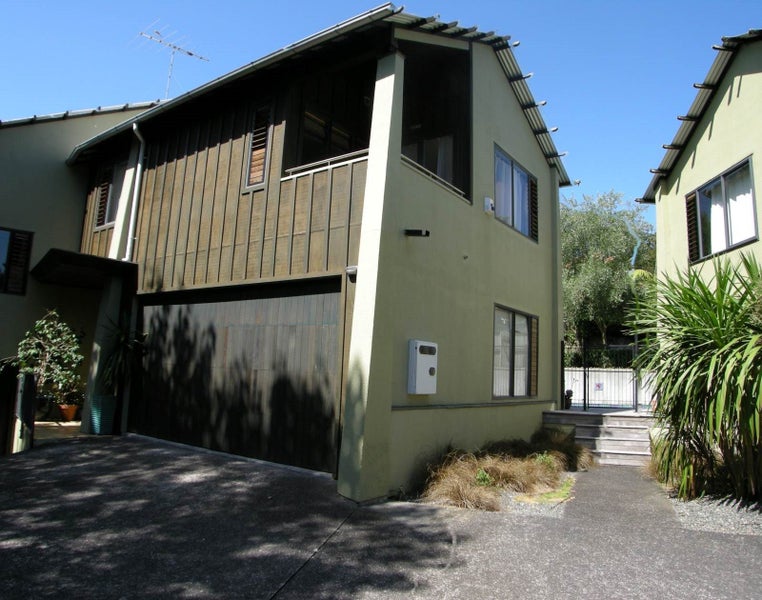 2C Webber Street, Westmere, Auckland - Carousel 1