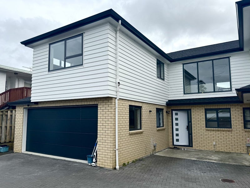 13A Blue Spur Way, Glendene, Auckland - Carousel 1