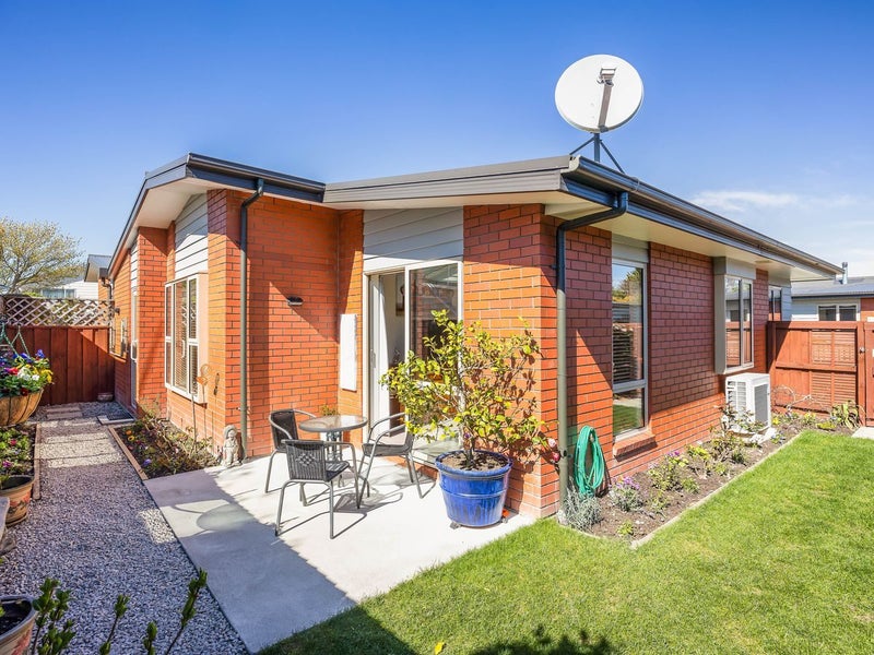 2/25 Tilford Street, Woolston, Christchurch - Carousel 1