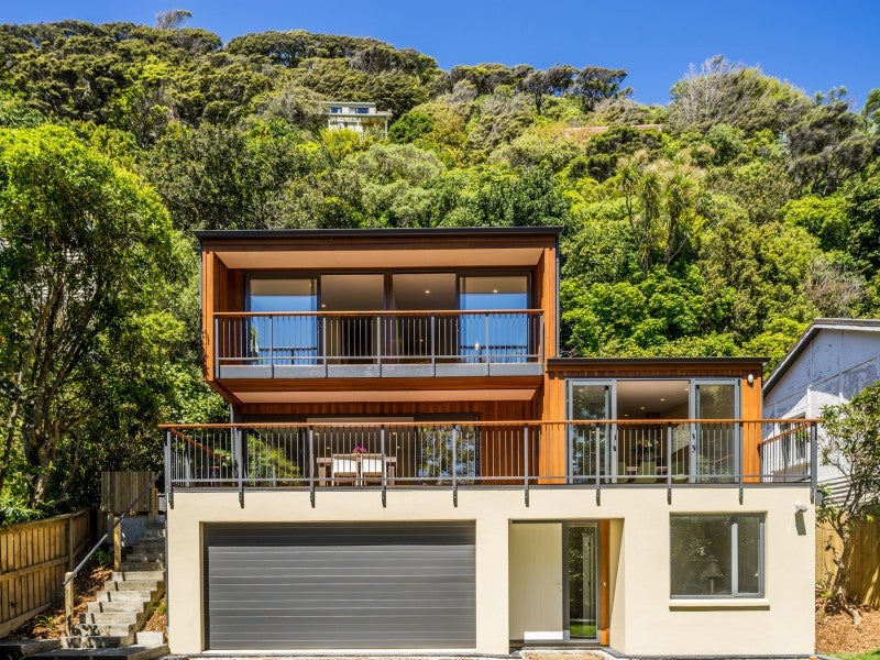 17 Matipo Street, Eastbourne, Lower Hutt - Carousel 1
