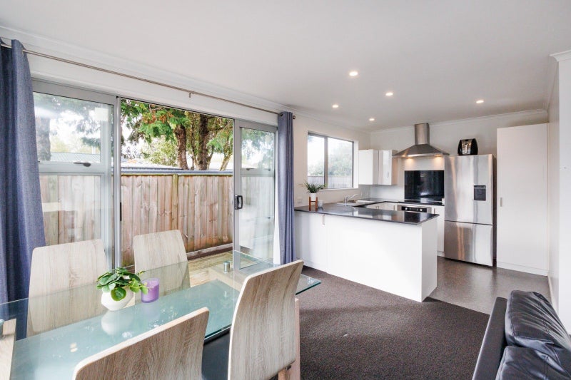 56 Exeter Crescent, Takaro, Palmerston North - Carousel 1