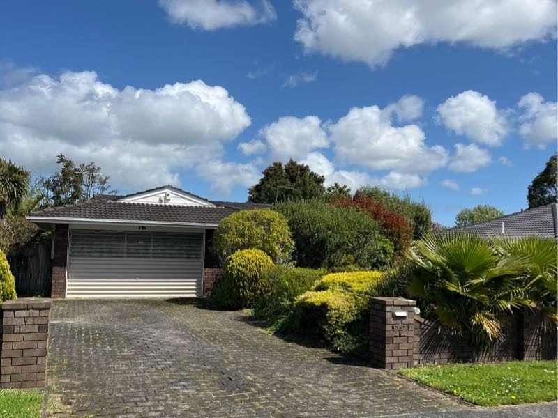 22 Golfland Drive, Golflands, Auckland - Carousel 1