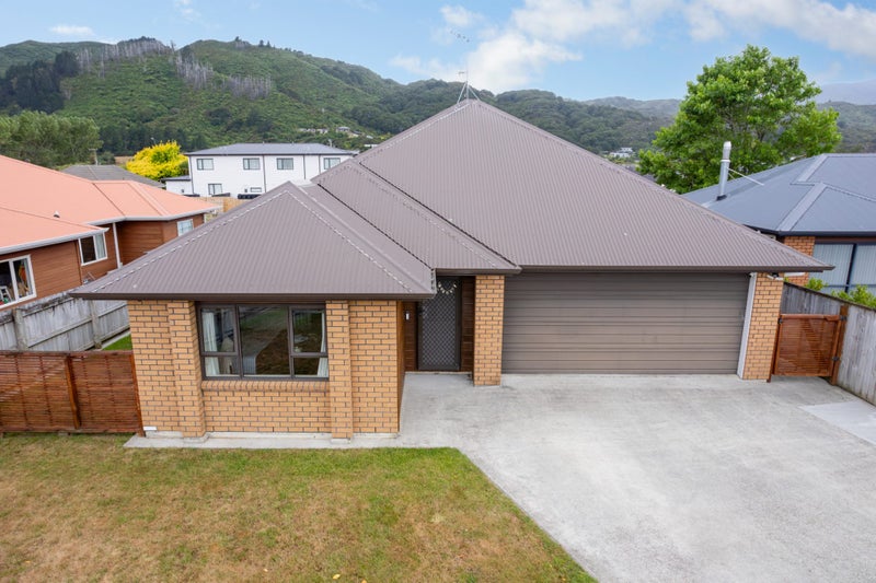 13 Woodland Grove, Wainuiomata, Lower Hutt - Carousel 2