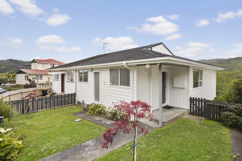 1/10 Camrose Grove, Kingston, Wellington - Carousel 1