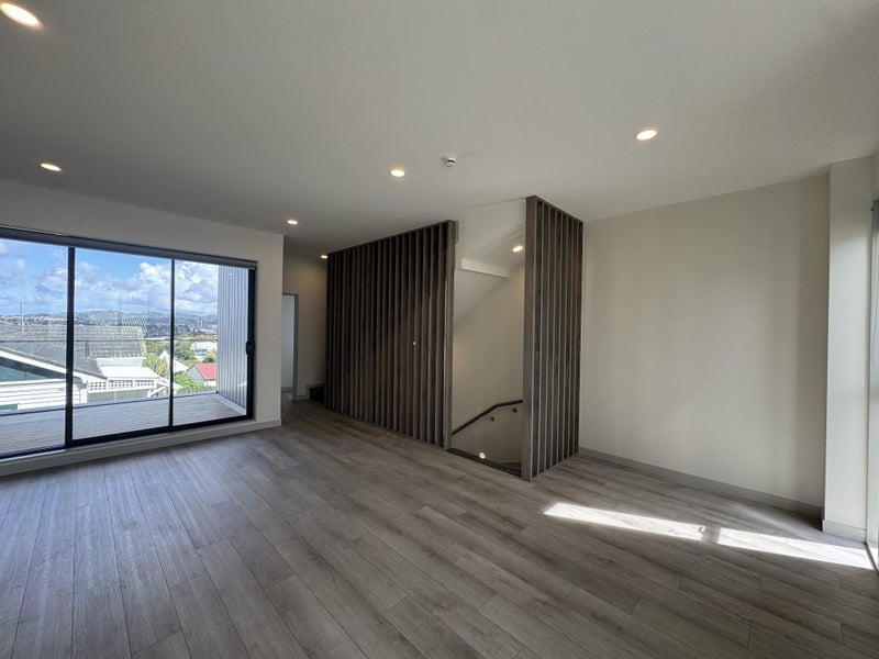 2/26 St Jude Street, Avondale, Auckland - Carousel 1