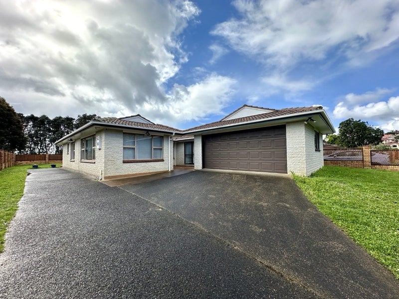 83 Velma Road, Hillcrest, Auckland - Carousel 1