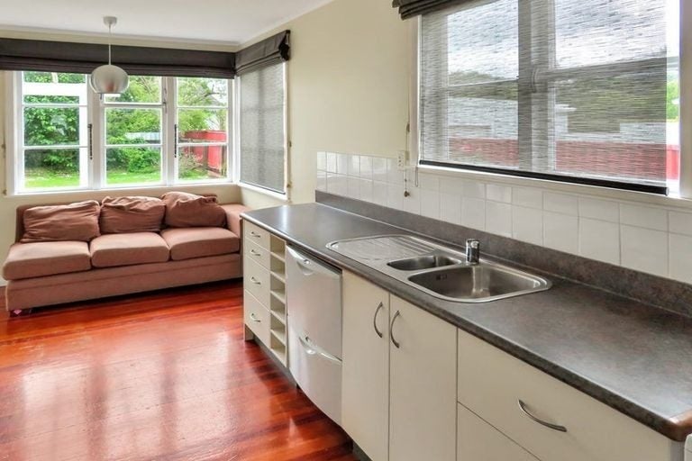 23 Pilcher Crescent, Naenae, Lower Hutt - Carousel 2