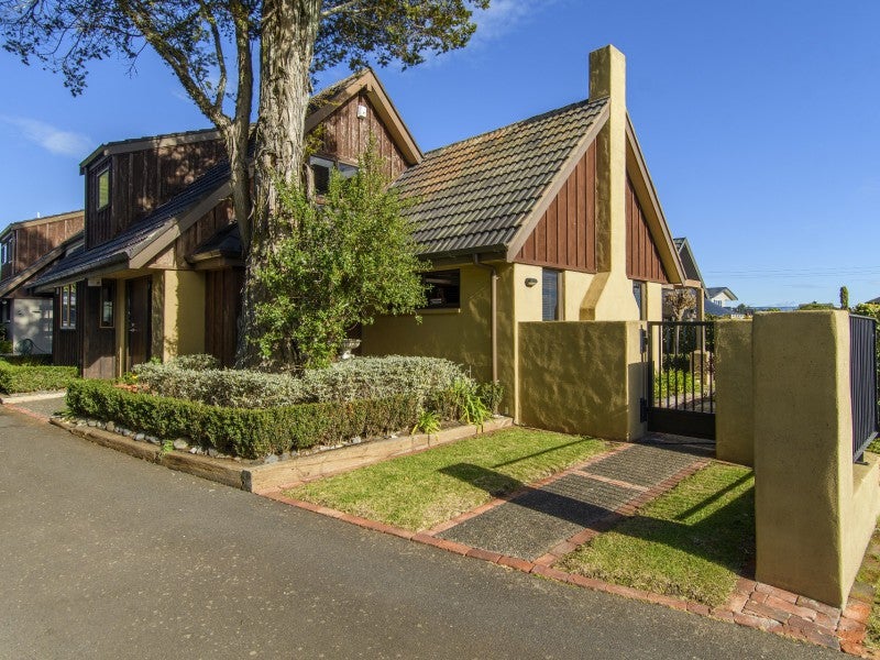 5A Hinewa Road, Otumoetai, Tauranga - Carousel 1