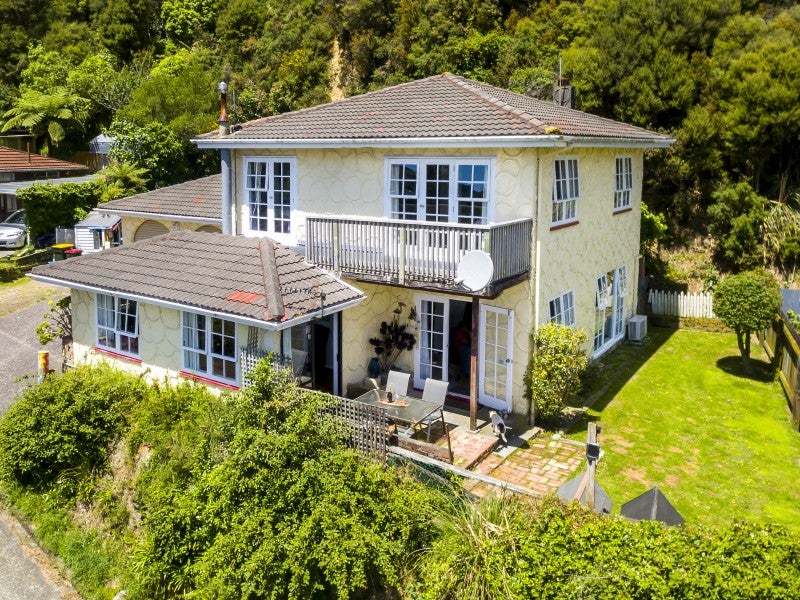 3 Lord Street, Stokes Valley, Lower Hutt - Carousel 2