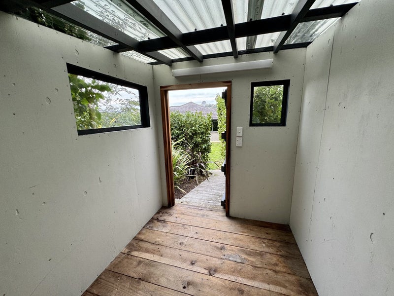 31 Mooring Close, Whitby, Porirua - Carousel 26