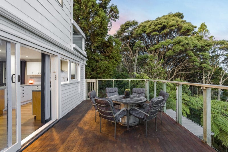 1084 Scenic Drive North, Swanson, Auckland - Carousel 22