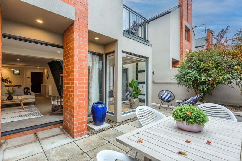 4/56 Hewitts Road, Merivale, Christchurch - Carousel 1