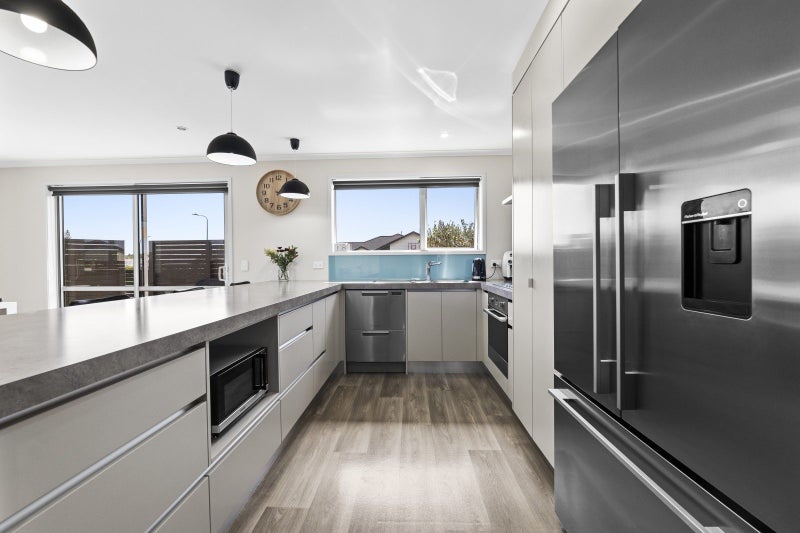 2 Wentworth Lane, Waiwhakaiho, New Plymouth - Carousel 2