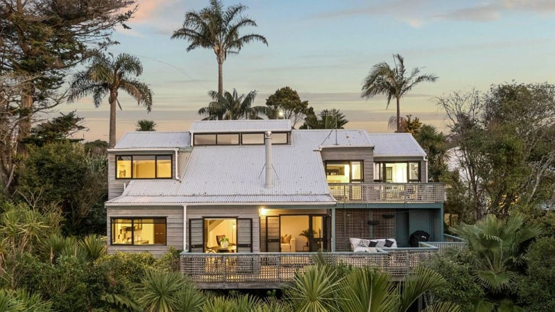 28 Willow Avenue, Birkenhead, Auckland - Carousel 1